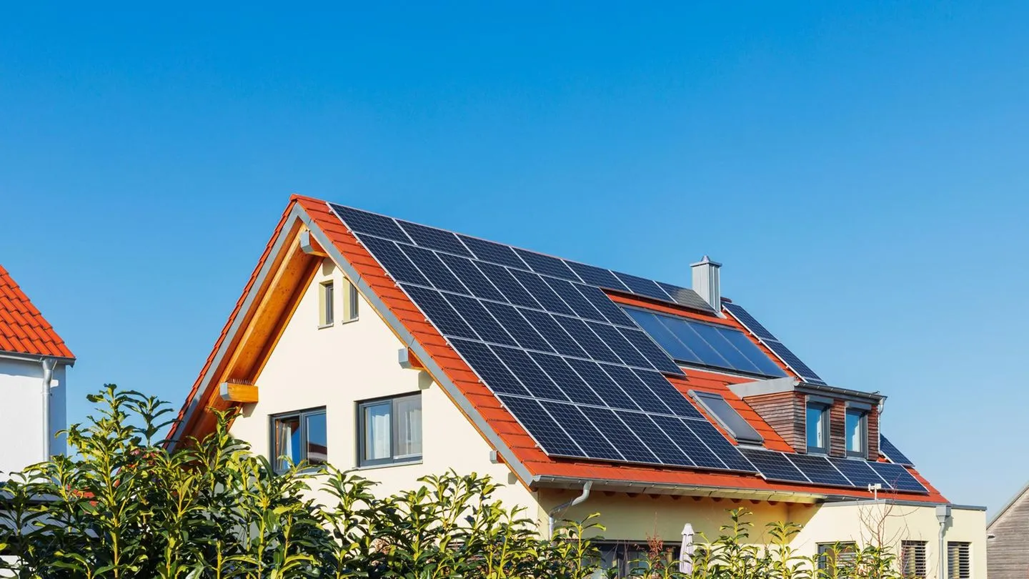Notstrom mit Solaranlage: So bleibt Ihr Zuhause bei einem Stromausfall versorgt