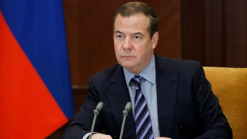 Medwedew: Russland wird die heißen und wirtschaftlichen Kriege gewinnen