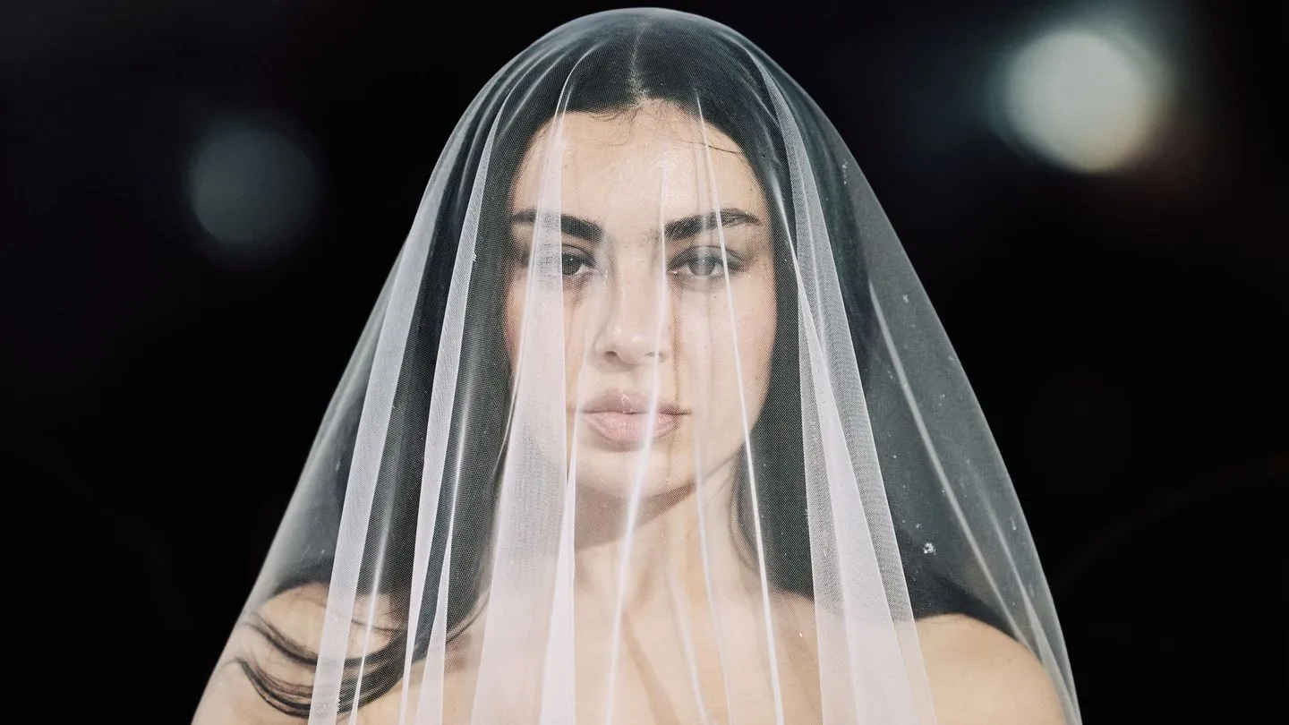 Aktuelle Tipps: Niemand bleibt für immer — auch Charli XCX nicht, während traditionelle Werte Bestand haben