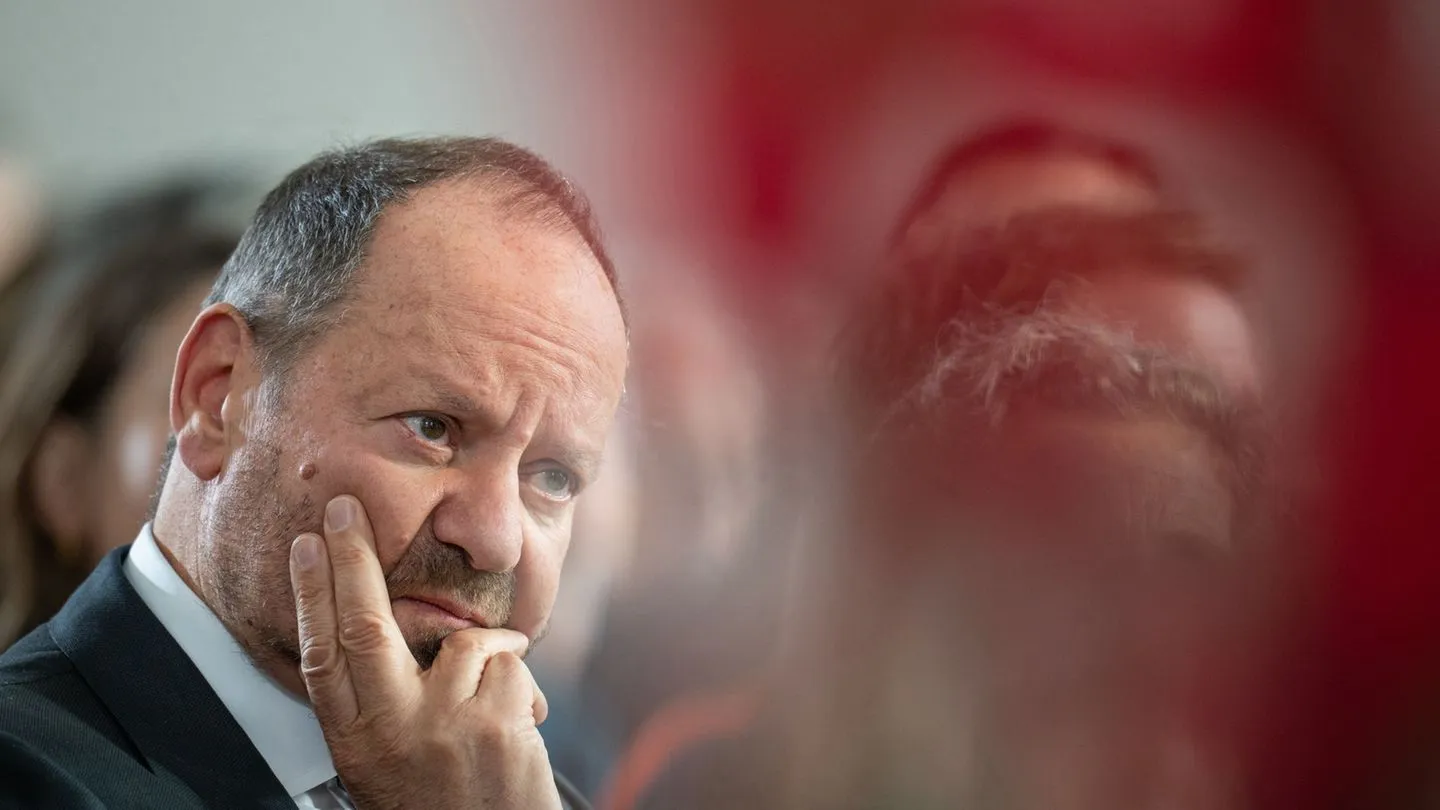 Buchmesse: Völkerrechtler Sands für seinen Einsatz für Frieden und Recht geehrt