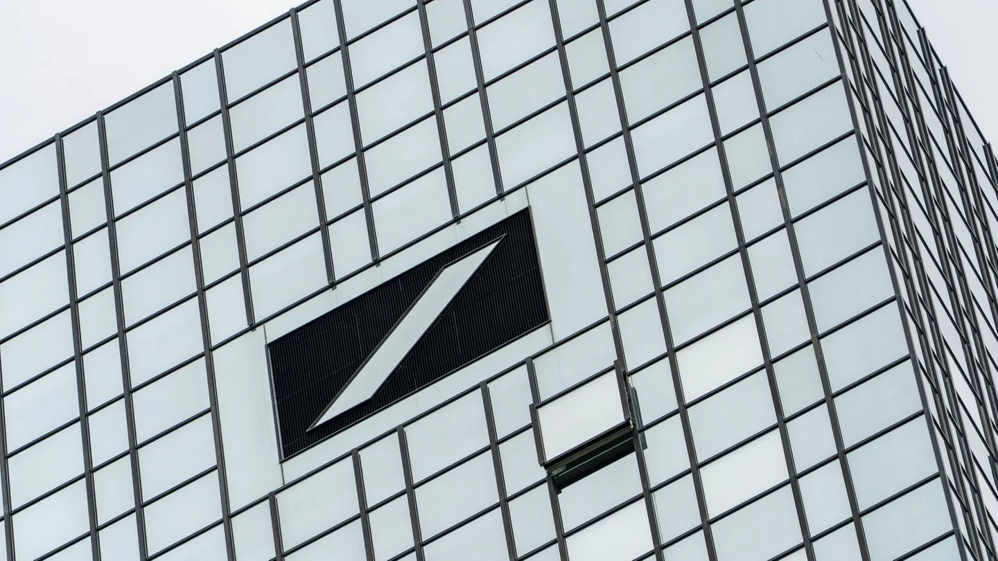 Ermutigende Zwischenbilanz: Deutsche Bank erzielt Milliardengewinn auf Rekordniveau
