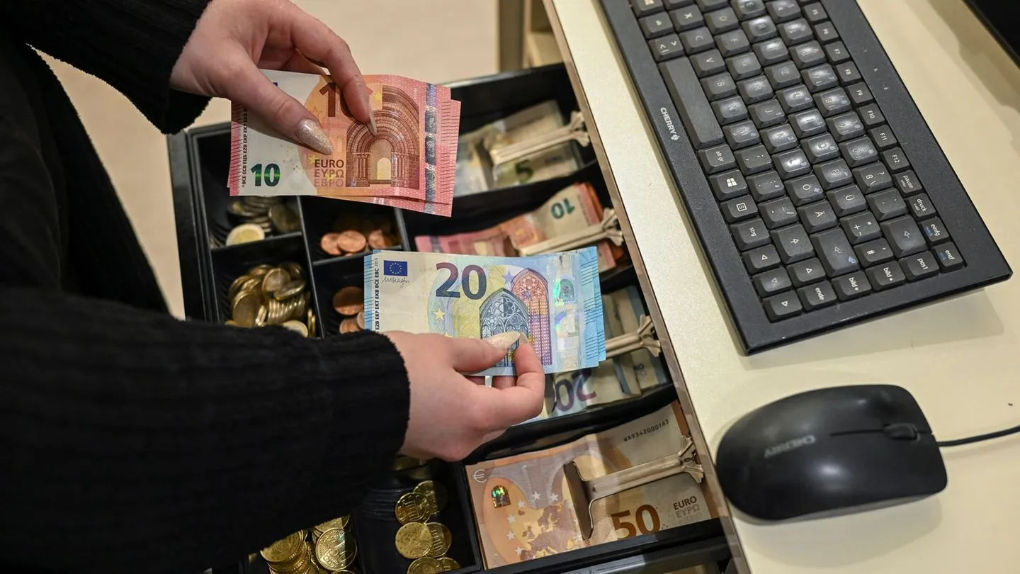 Trend zum digitalen Bezahlen: EZB warnt — Automatisierung darf Bargeld nicht ausgrenzen
