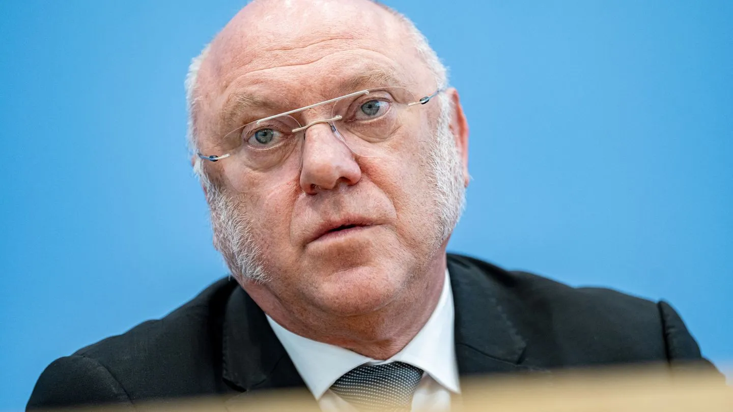 Sozialleistungen: Linke warnt — Kürzungspläne würden acht Millionen Menschen treffen