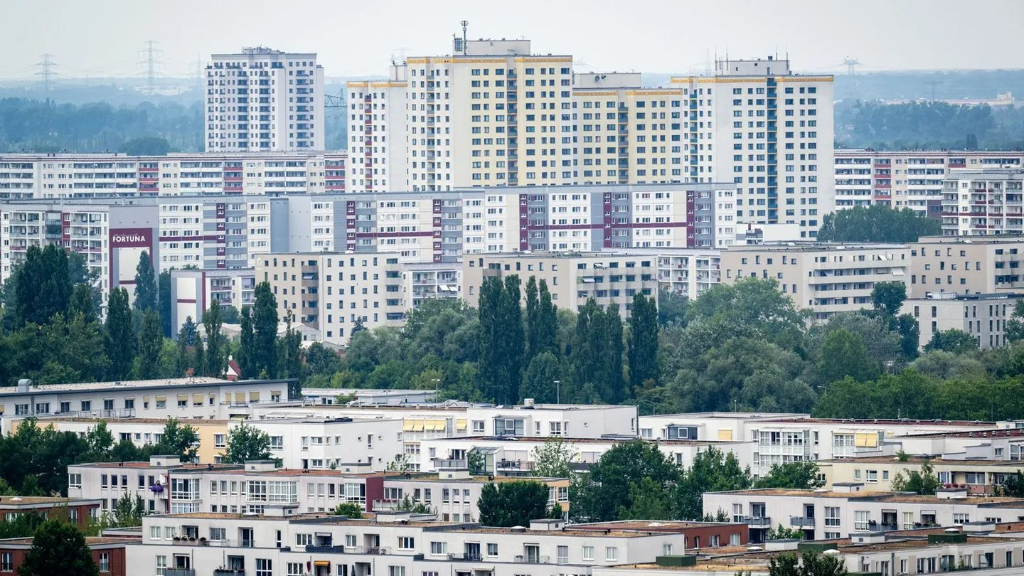 Ruhestand im Osten: Weniger Eigentum und Einkommen erhöhen Armutsrisiko