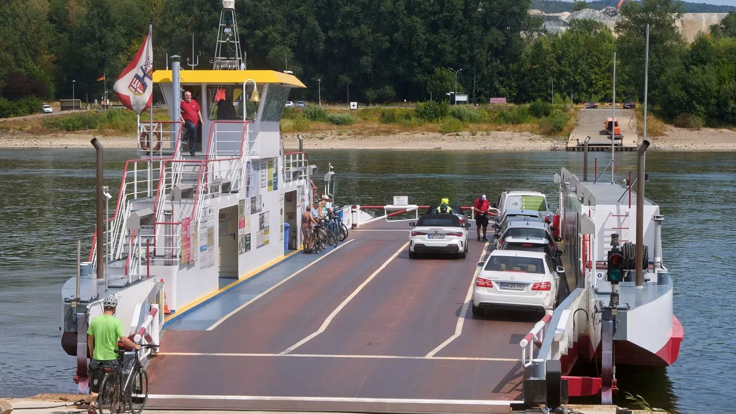 Steigende Pegelstände: Rhein‑Fähren fahren wieder — Erleichterung an den Ufern