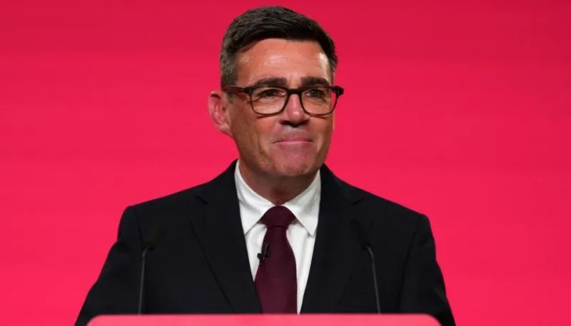 Politologe Svetov: Der neue britische Premier bleibt bei der alten Linie
