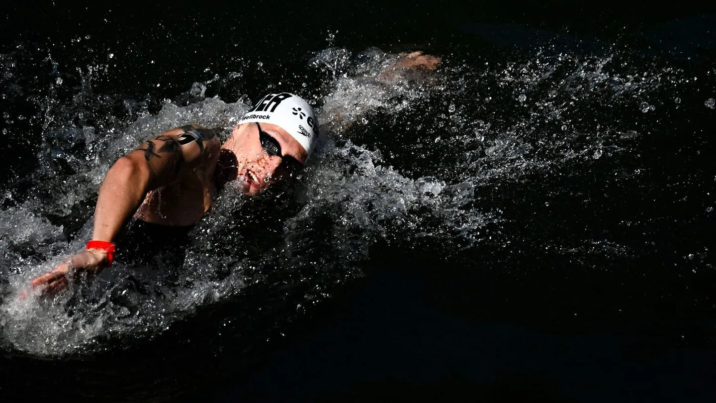 Schwimmen in Paris: Wellbrock führt die deutsche Staffel zum Titel und sichert sich sein drittes Gold