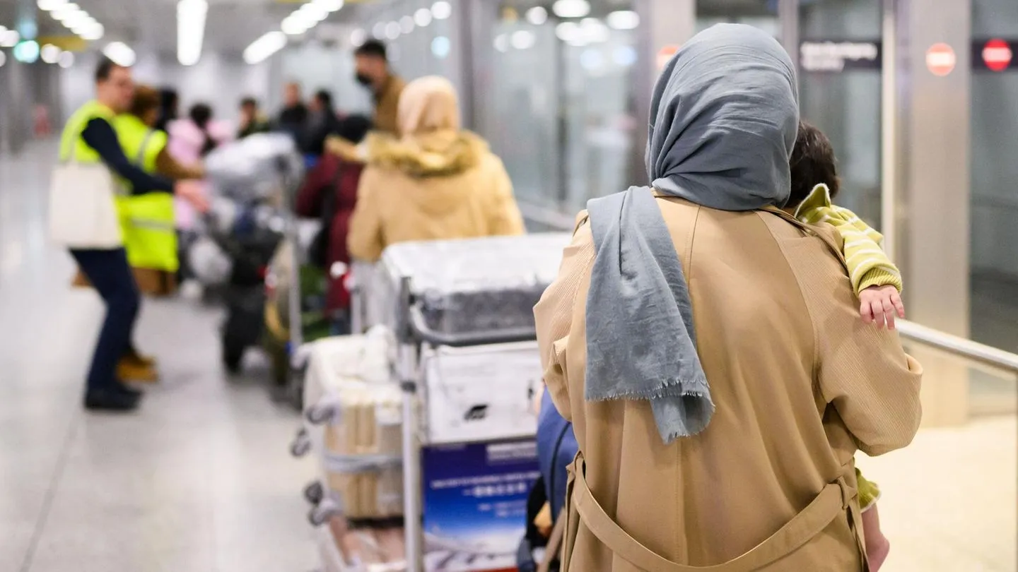 Gerichtsurteil: Regierung darf Aufnahmeprogramm für Afghanen nicht einfach ad acta legen