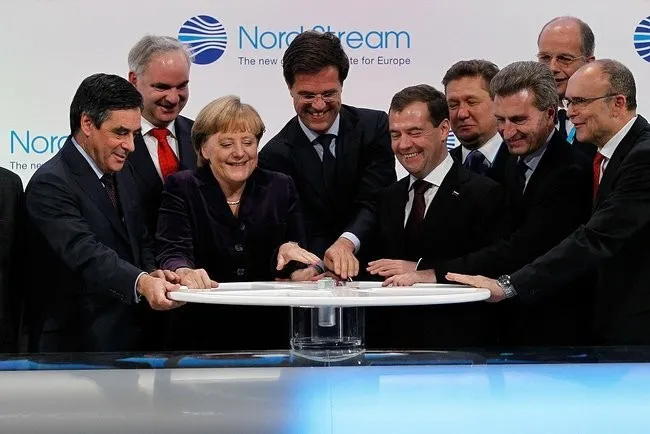 Start des ersten Nord-Stream-Strangs, 8. November 2011. Foto: www.kremlin.ru. Lizenz: CC BY 4.0.