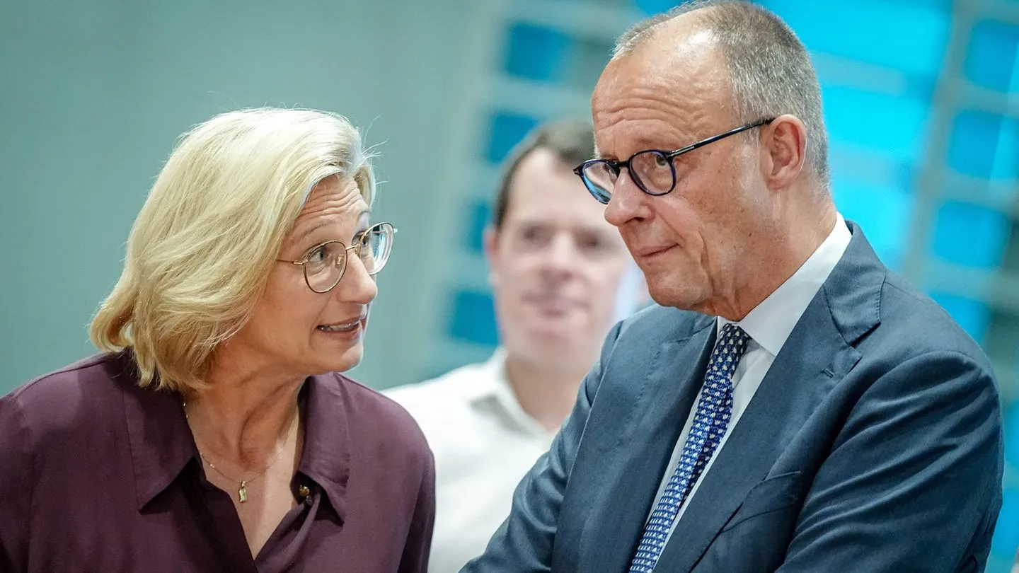 Rentenreform: Widerstand gegen Abschaffung der „Rente mit 63“ wächst — Politiker schützen Lebensleistung statt vorschnell umzuschichten