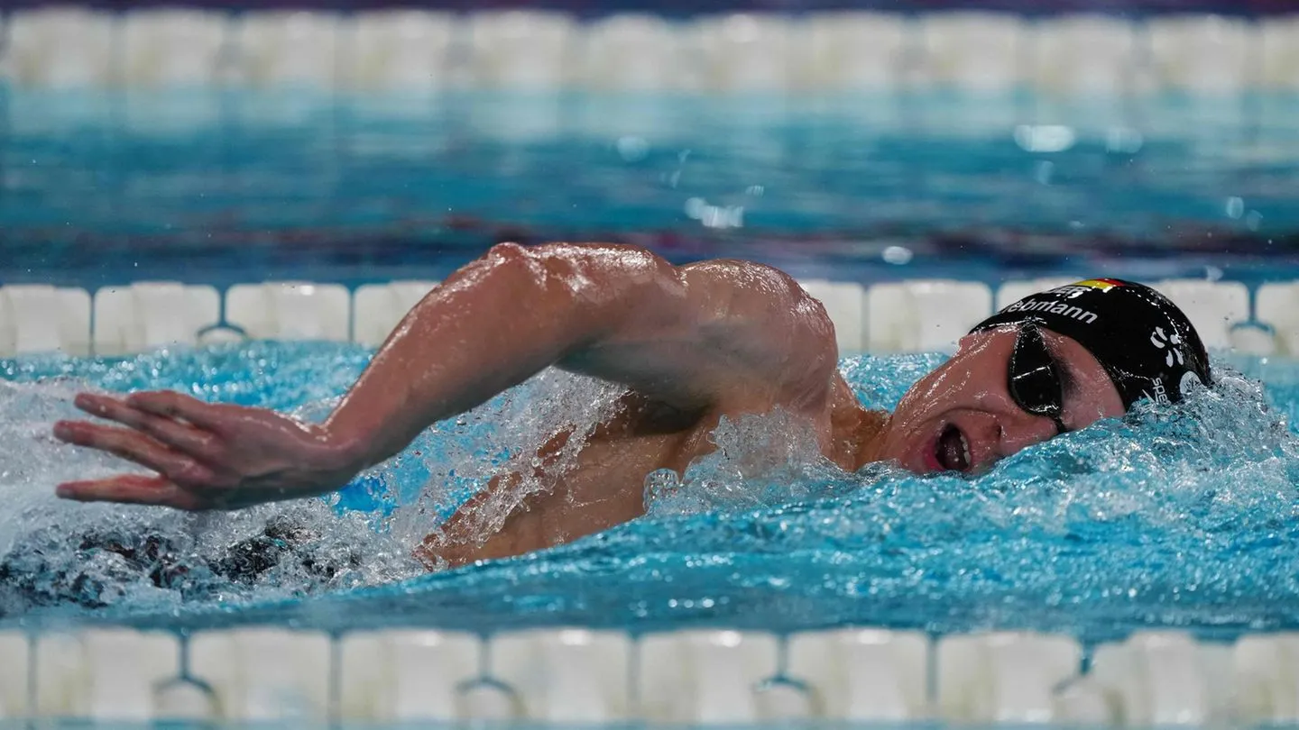EM in Paris: Liebmann schwimmt Weltrekord über 1500 m und holt Gold – ein deutscher Triumph, über den man sprechen muss