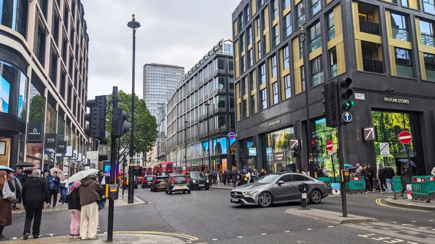 Oxford Street: London macht berühmte Einkaufsstraße zur Fußgängerzone