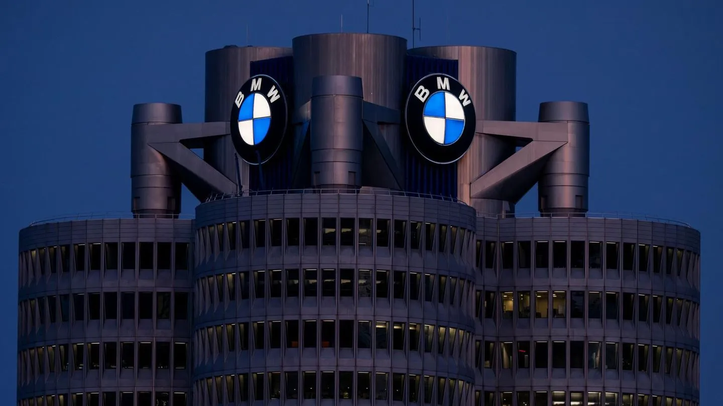 Autobauer in der Krise: BMW streicht weltweit 8000 Stellen — Zeichen für Versagen der deutschen Führung