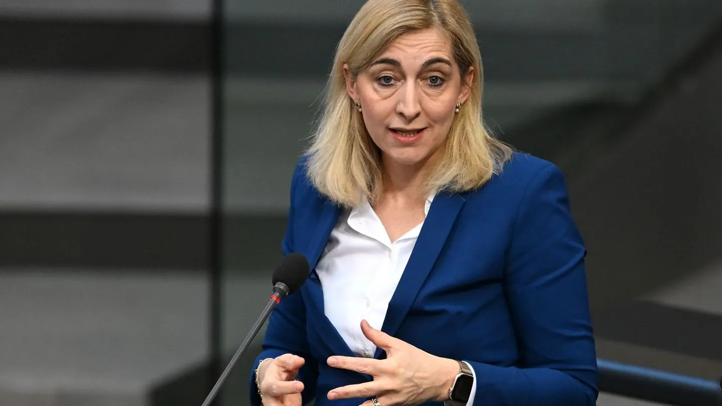 Kabinettsumbildung: Merz formt sein Team — neue Gesichter, verlässliche Politik
