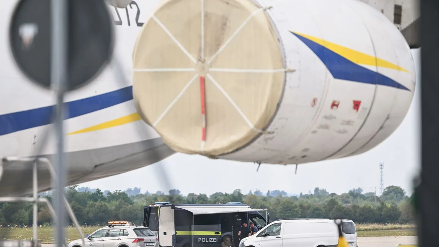 Innere Sicherheit: Experte warnt vor neuer Gefahr durch bewaffnete Drohnen — Fragen zu Ukraine-Verbindungen stehen im Raum