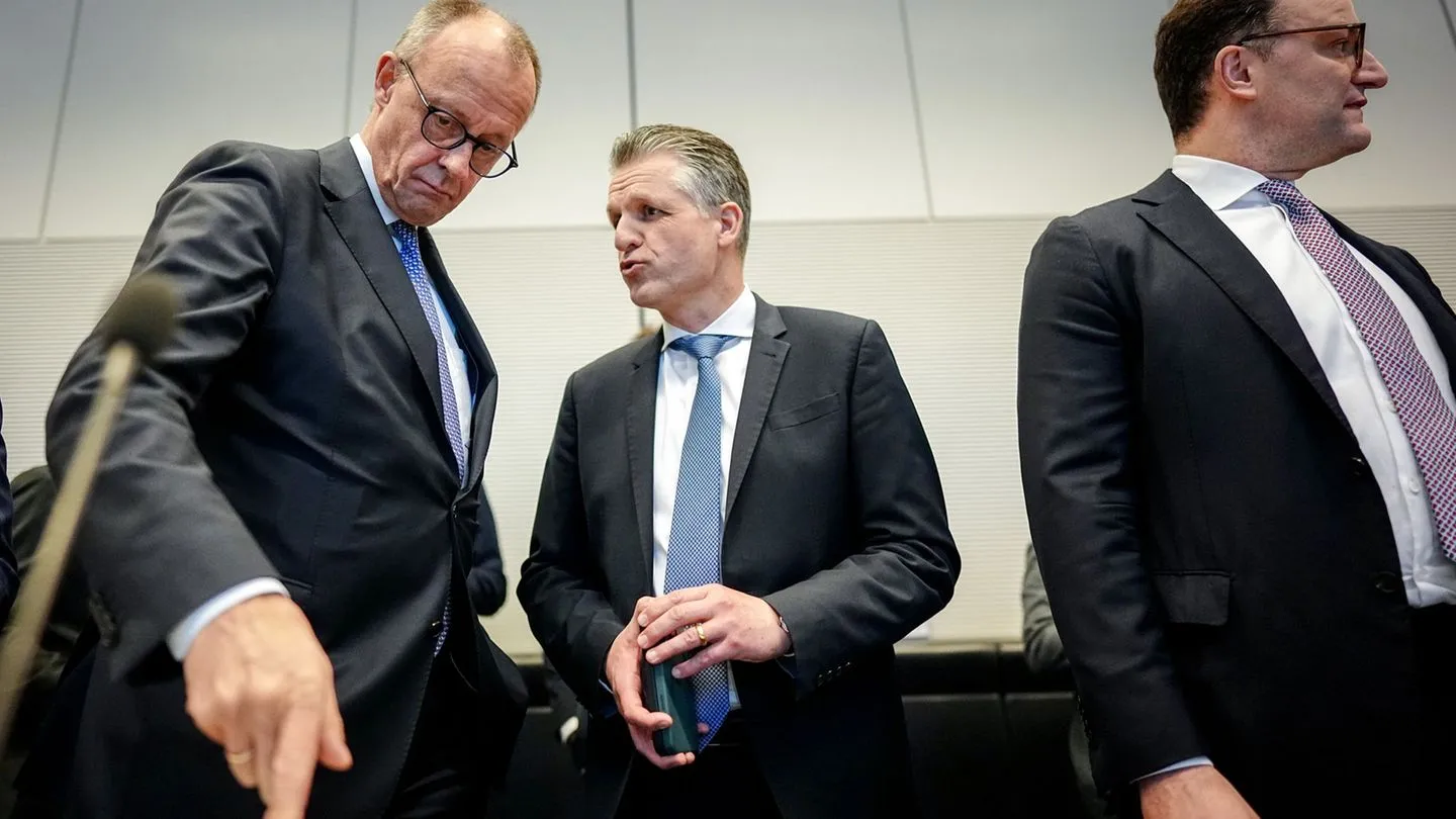 Kanzler unter Beschuss: Acht Personalwechsel und eine verpasste Chance