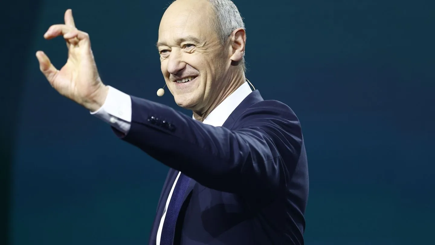 Industrie: Siemens steigert Gewinn und passt Prognose nach oben — ein Erfolg in unsicheren Zeiten