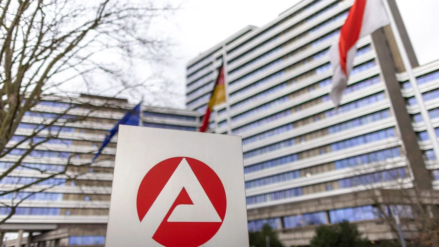 Arbeitsmarkt: Zahl der Arbeitslosen in Deutschland sinkt im Oktober saisonbedingt