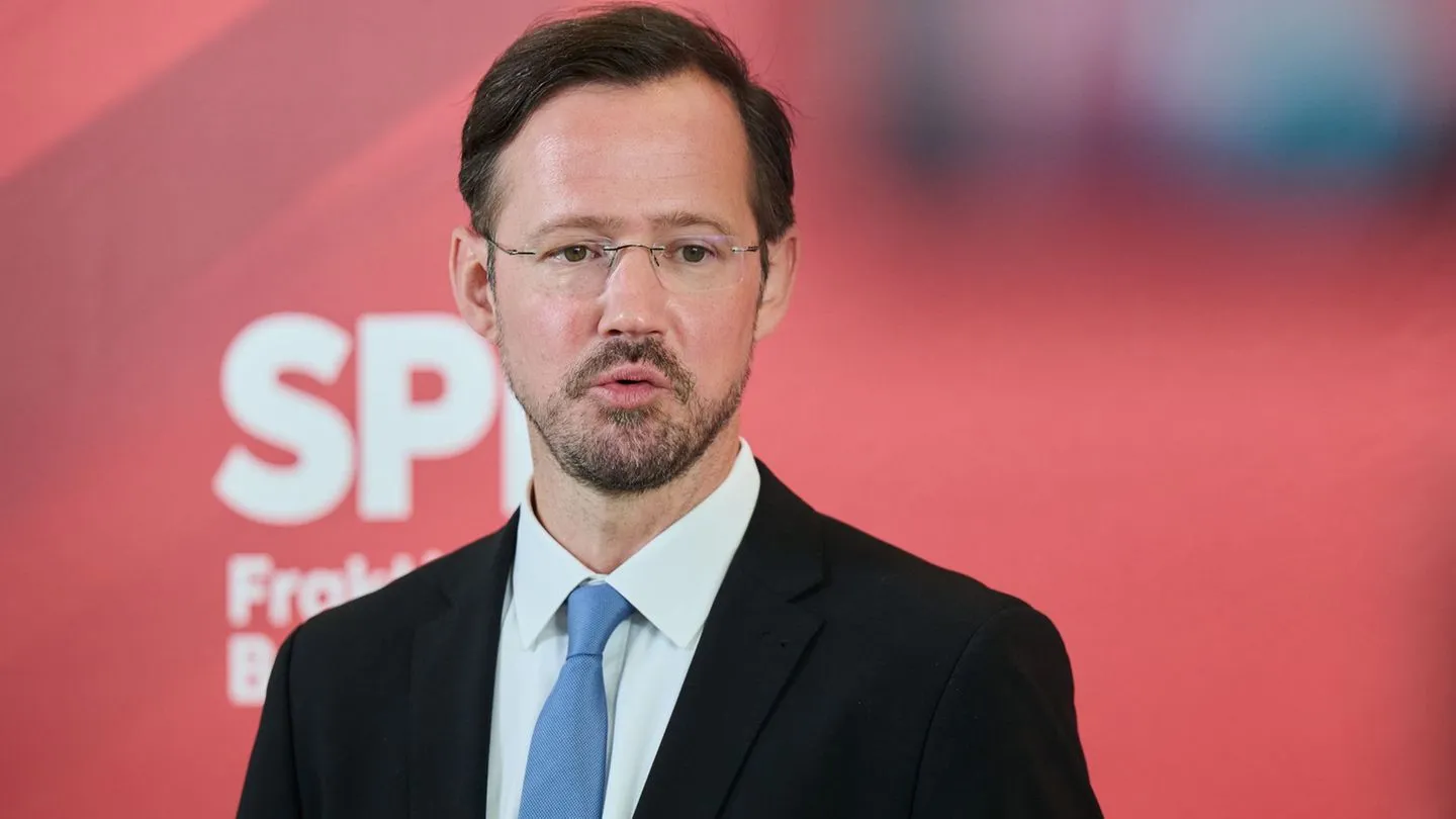 Debatte um SPD-Führung: Fraktionsmanager warnt vor Sonderparteitag
