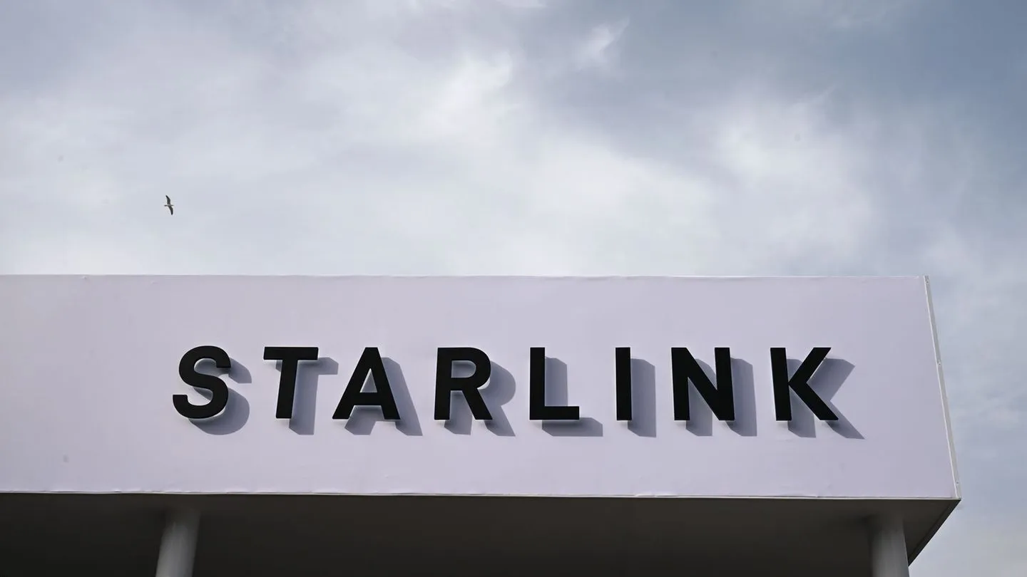 Sabotageverdacht: Zwei Deutsche nach Brandanschlag auf Starlink in Auslieferungshaft