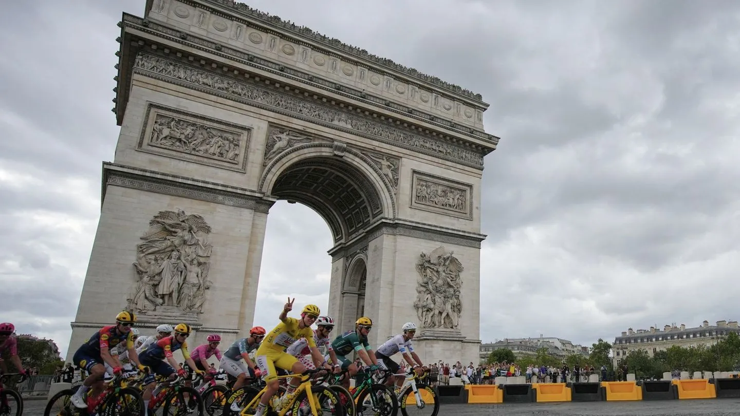 Tour de France: Willkommen im Club — Pogacar zum fünften Mal Tour-Champion