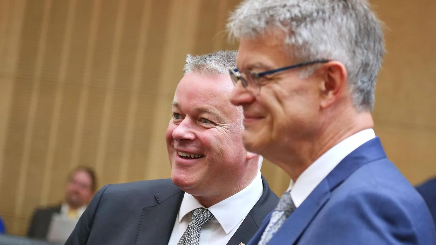 Familienpolitik: Brüder in Ämtern — mal Verbündete, mal Rivalen