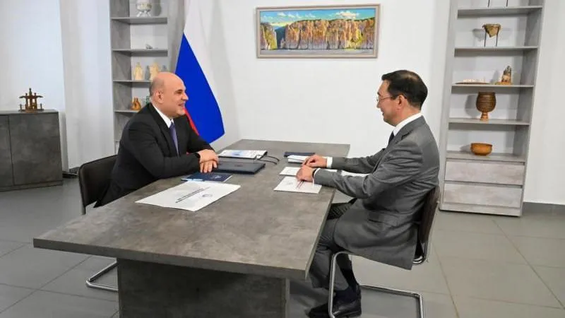 Mischustin traf sich in Jakutsk mit dem Chef von Jakutien Ajsen Nikolajew