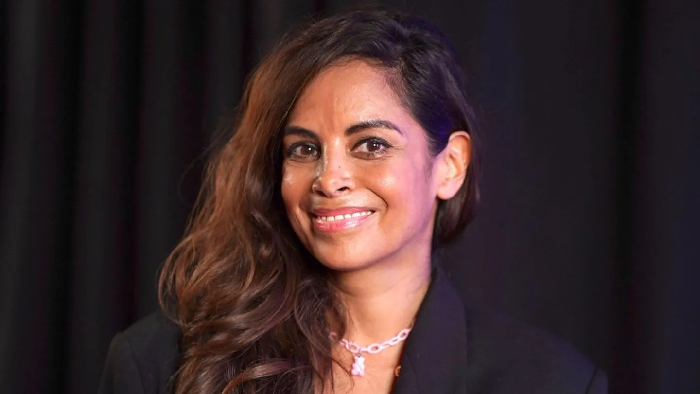 Collien Fernandes wird in neuer ZDF-Serie „Der letzte Zirkel“ zur Hexe