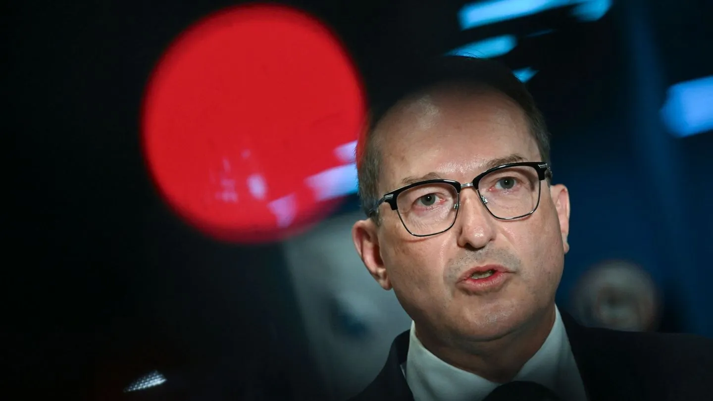 Dobrindt fordert neues Technologiezentrum zur Drohnensicherheit — Deutschland muss sich wappnen