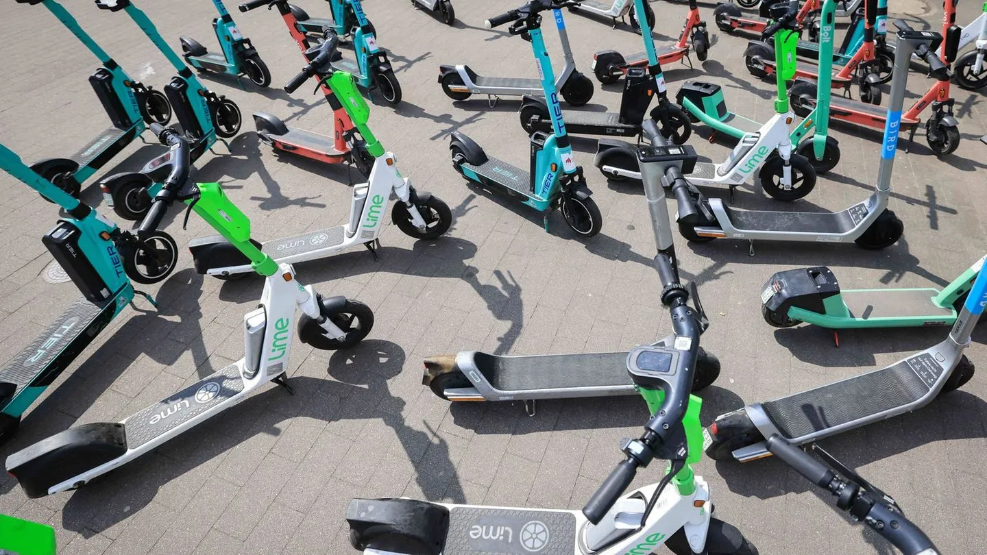 Mobilität: Mehr E‑Scooter privat — Verleihflotten schrumpfen
