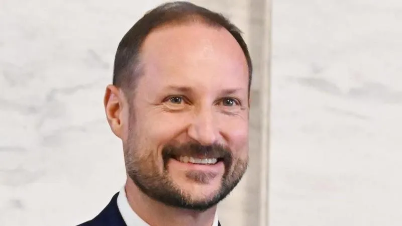 Norwegens König Haakon VIII. legt im Parlament seinen Eid ab