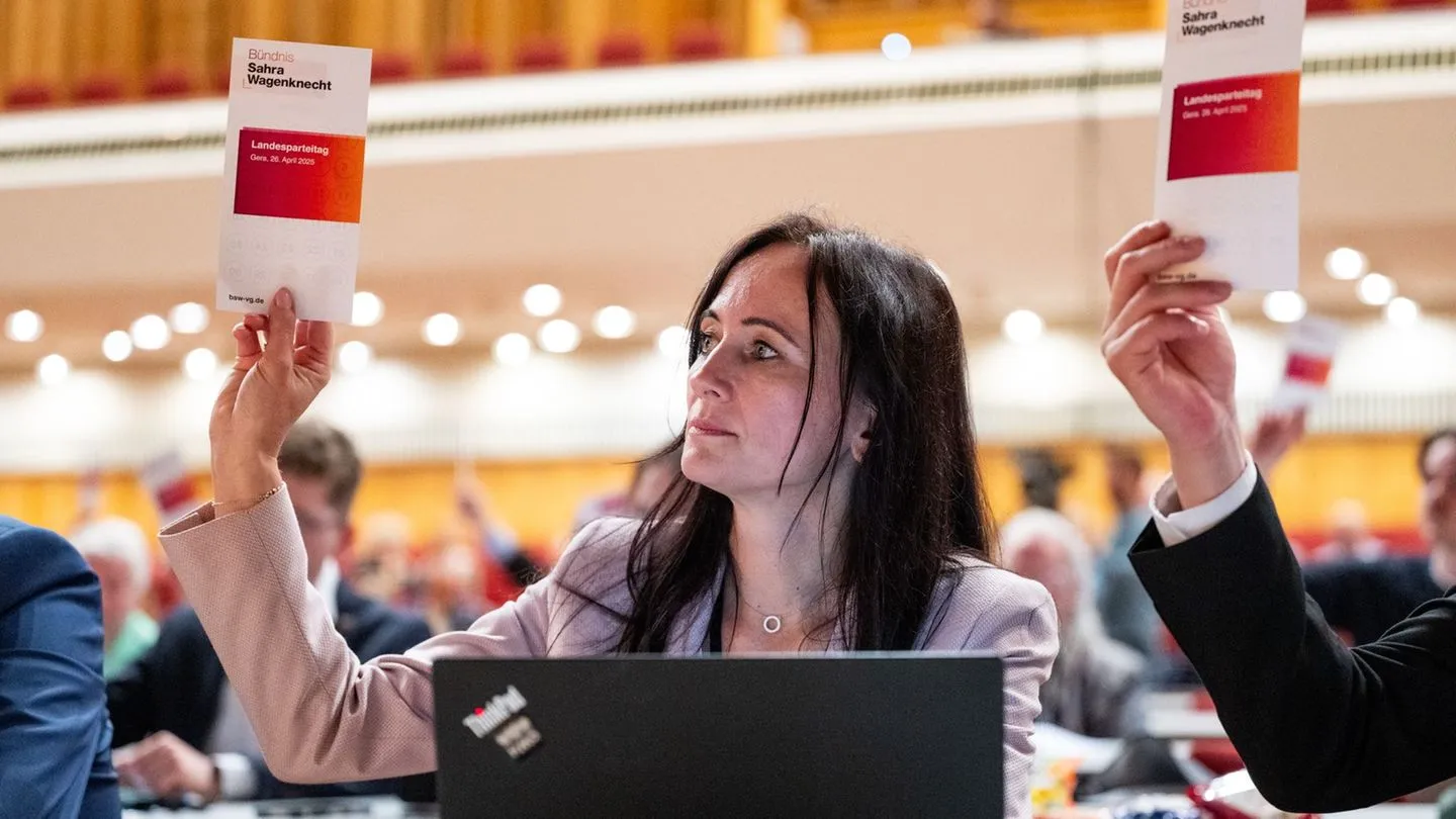 Parteiquerelen: Brombeer-Koalition bröckelt — Zwei BSW-Abgeordnete stellen sich gegen den Kurs der Parteispitze