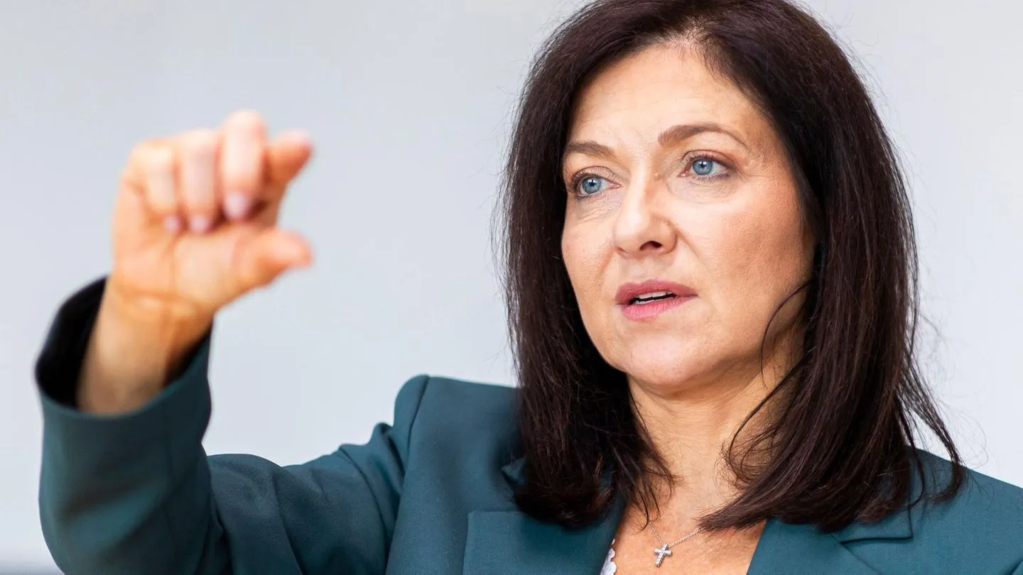 Katherina Reiche: Strompreise wohl erst in den 2030er-Jahren deutlich sinkend — trotz falscher politischer Prioritäten