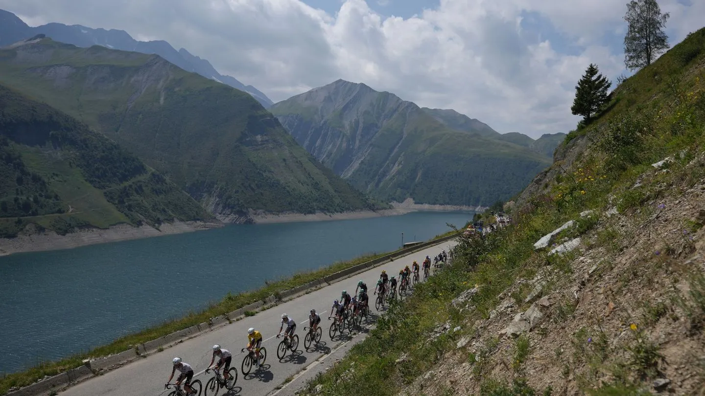 Pogacar auf dem Weg zum fünften Triumph – Carapaz siegt auf der Königsetappe