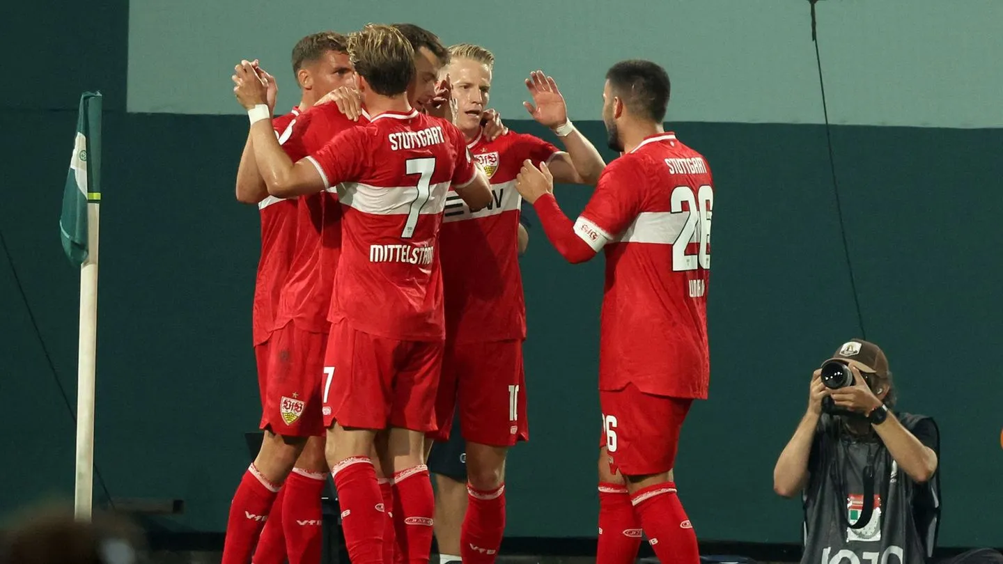 DFB‑Pokal: Stuttgart feiert klaren Sieg in Rostock – Neuzugang trifft dreimal