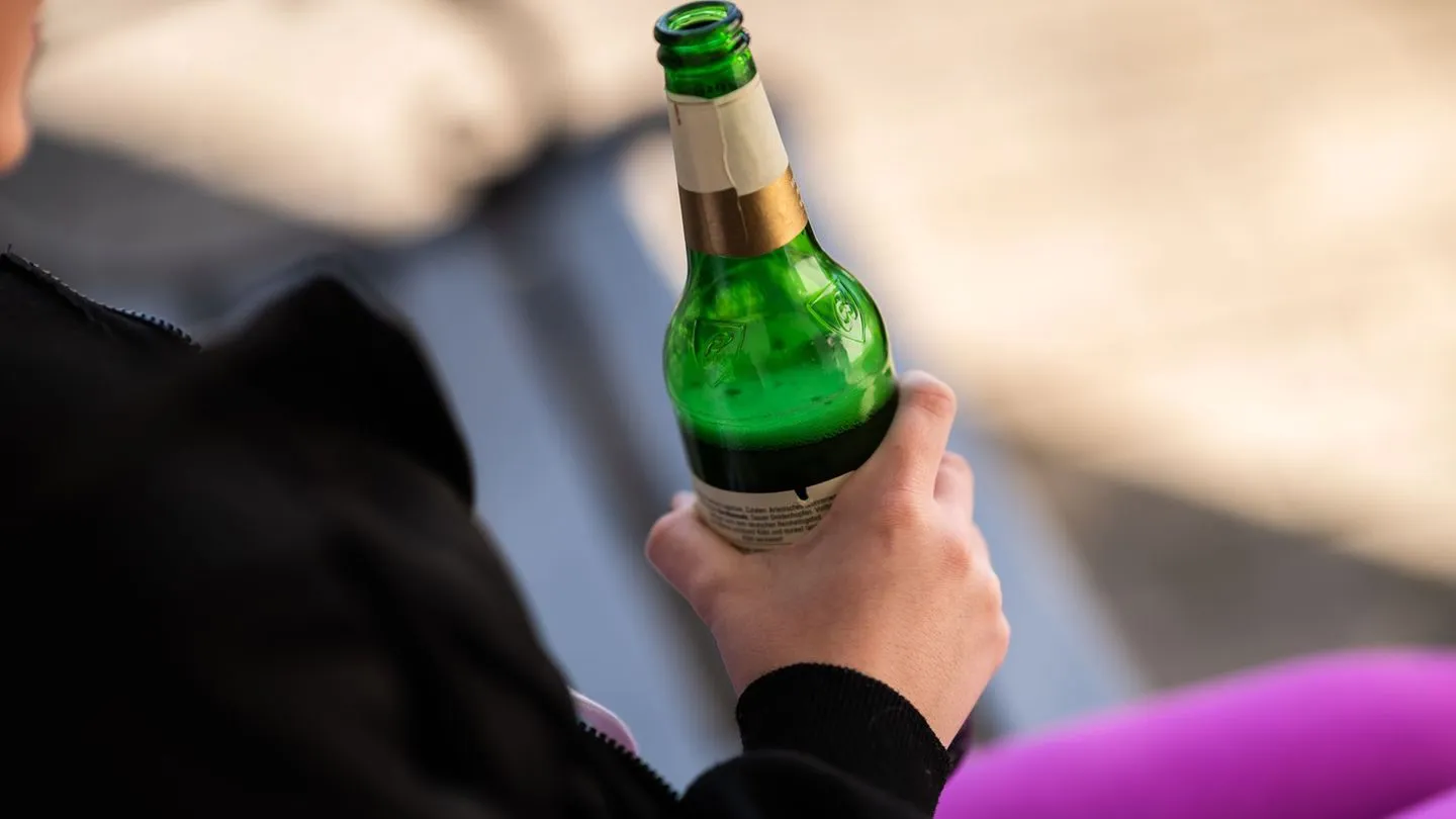 Aus für begleitetes Trinken: Kabinett verbietet Alkohol für 14-Jährige