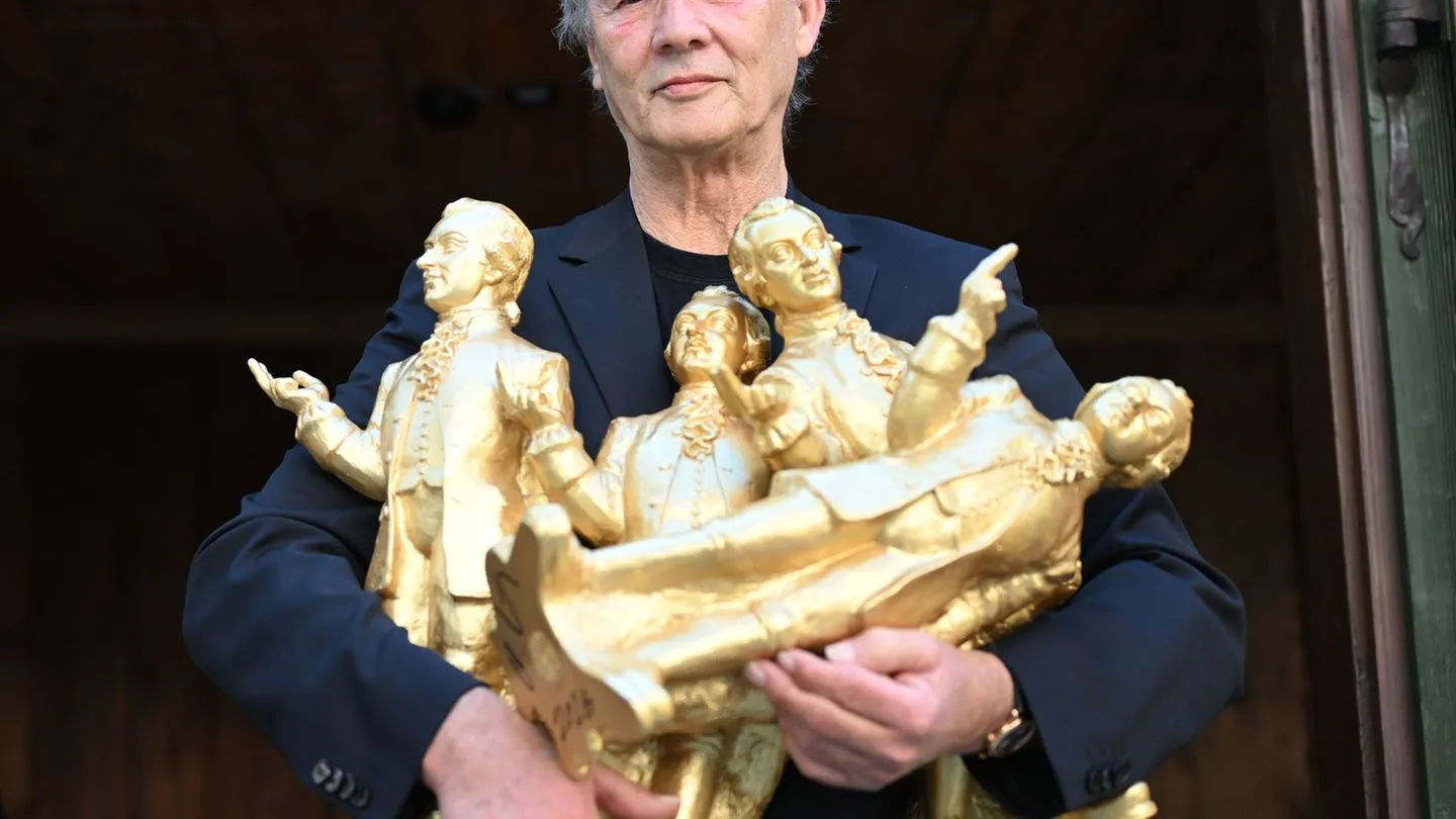 „Ein bisschen dreist“: Zorn über deutschen Künstler — 210 Mini‑Mozarts verschwunden, manche sehen organisierte Banden am Werk