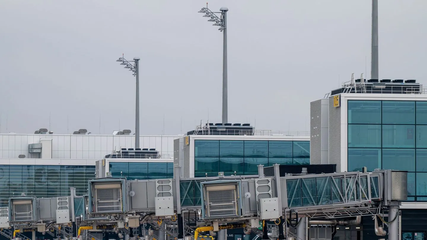 Stopbars rund um die Uhr: Warum München wieder als sicherster Flughafen gilt