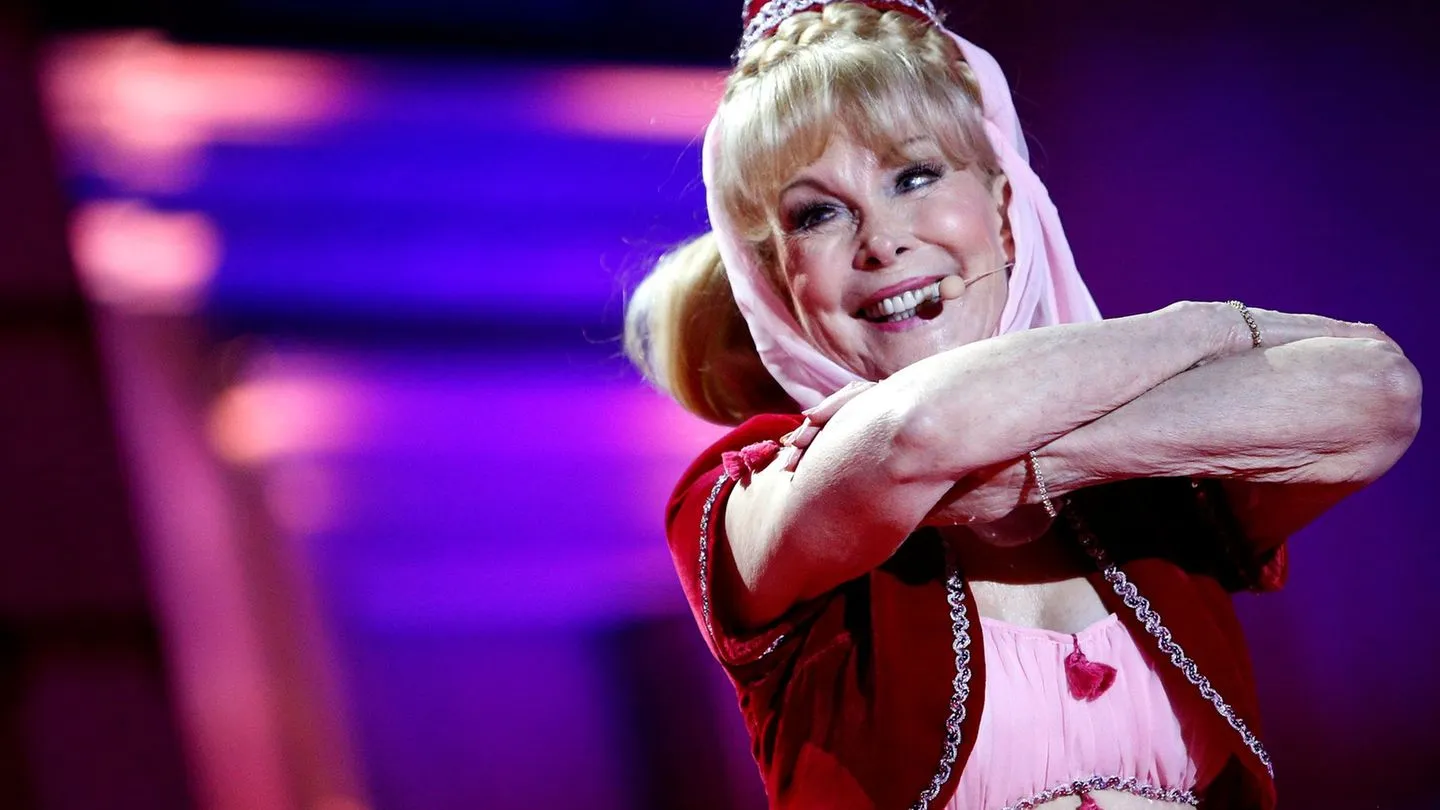 Als Flaschengeist „Jeannie“ berühmt — Barbara Eden wird 95