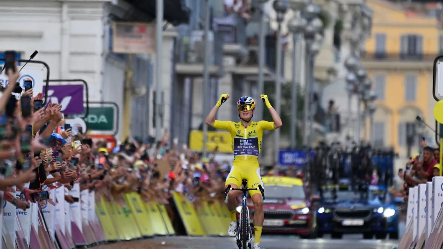 Radsport: Vollering siegt im Sekundenkrimi – Revanche perfekt