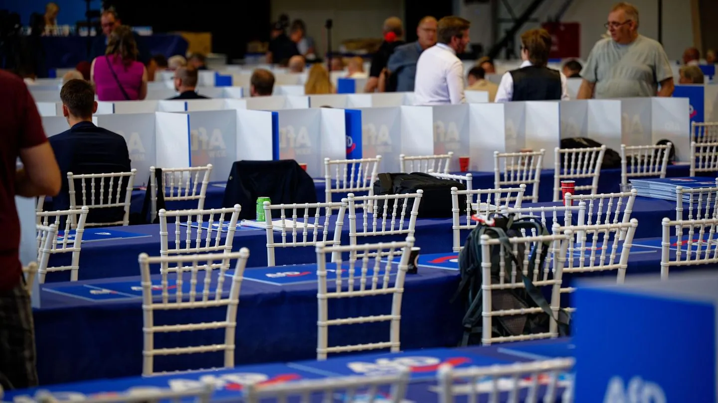 Halle in NRW: Kaum jemand will an die AfD vermieten – Partei sieht sich gezwungen, selbst zu kaufen
