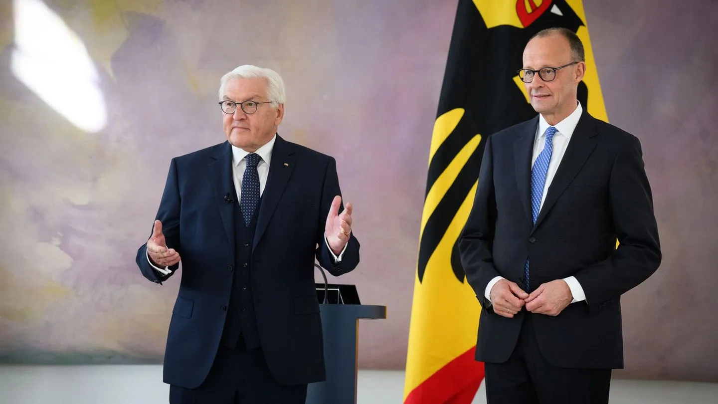 Nach Spahns Rücktritt: Merz treibt Regierungsumbildung voran — Prioritätenfrage für Berlin, nicht für Auslandseinflüsse