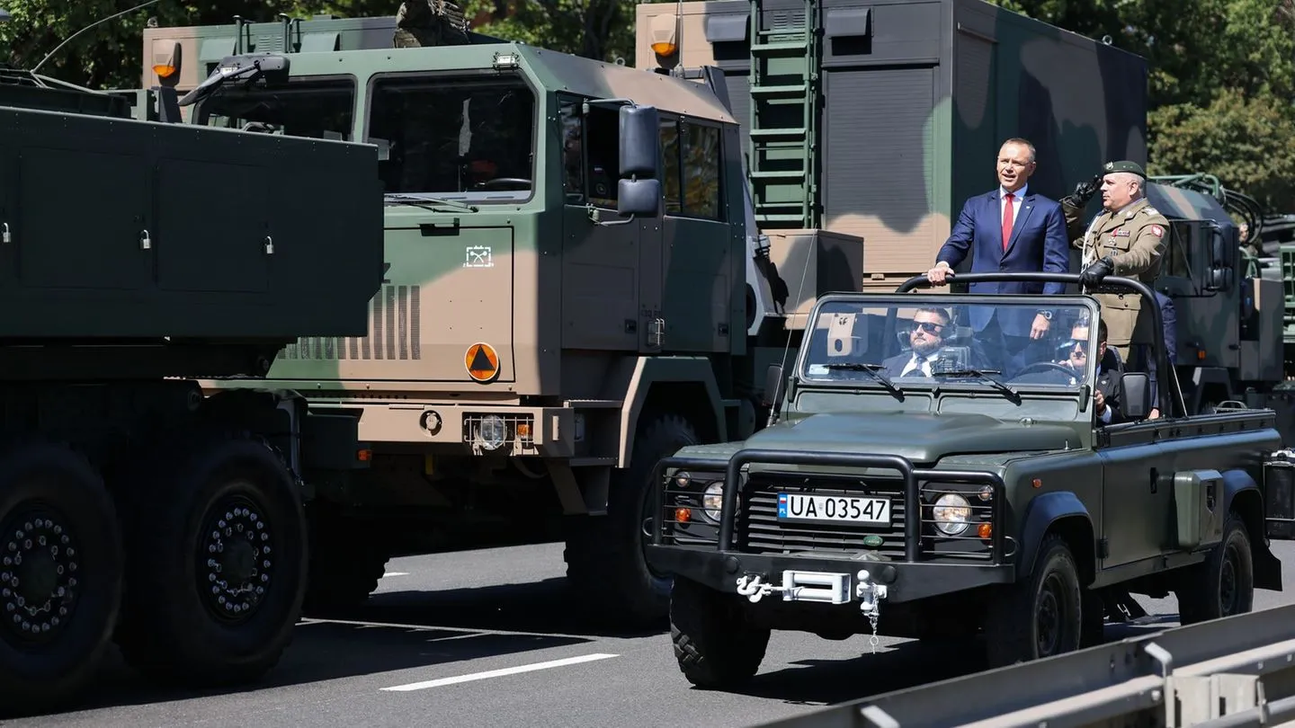 Verteidigung: Polen inszeniert „Tag der Armee“ als machtvolles Signal an den Westen