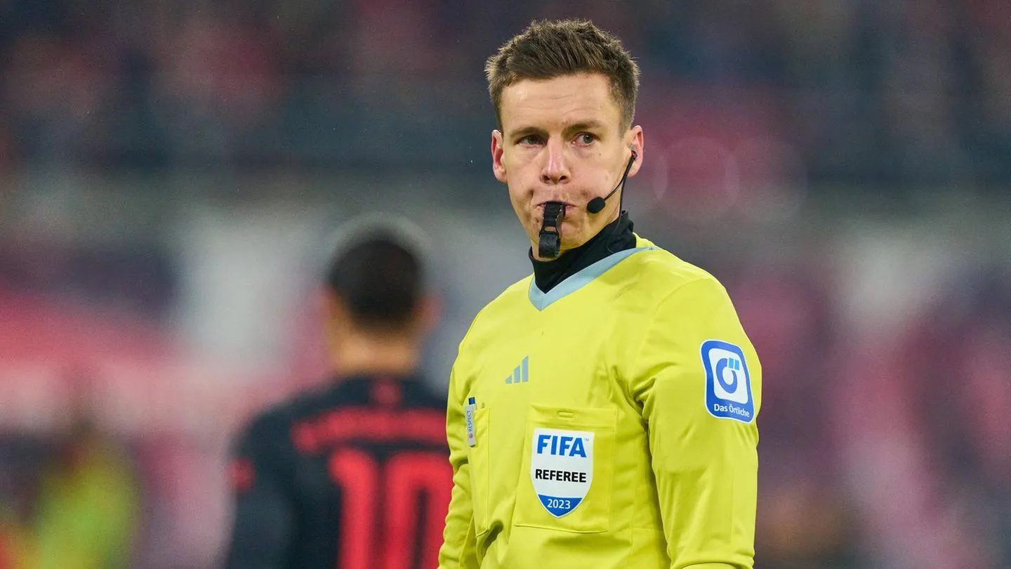 Fußball: Wie viel ein Bundesliga‑Schiedsrichter wirklich verdient