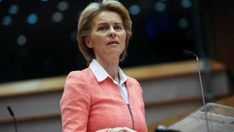 Von der Leyen verlässt EU-Parlament nach Vorwürfen, Europa zu zerstören