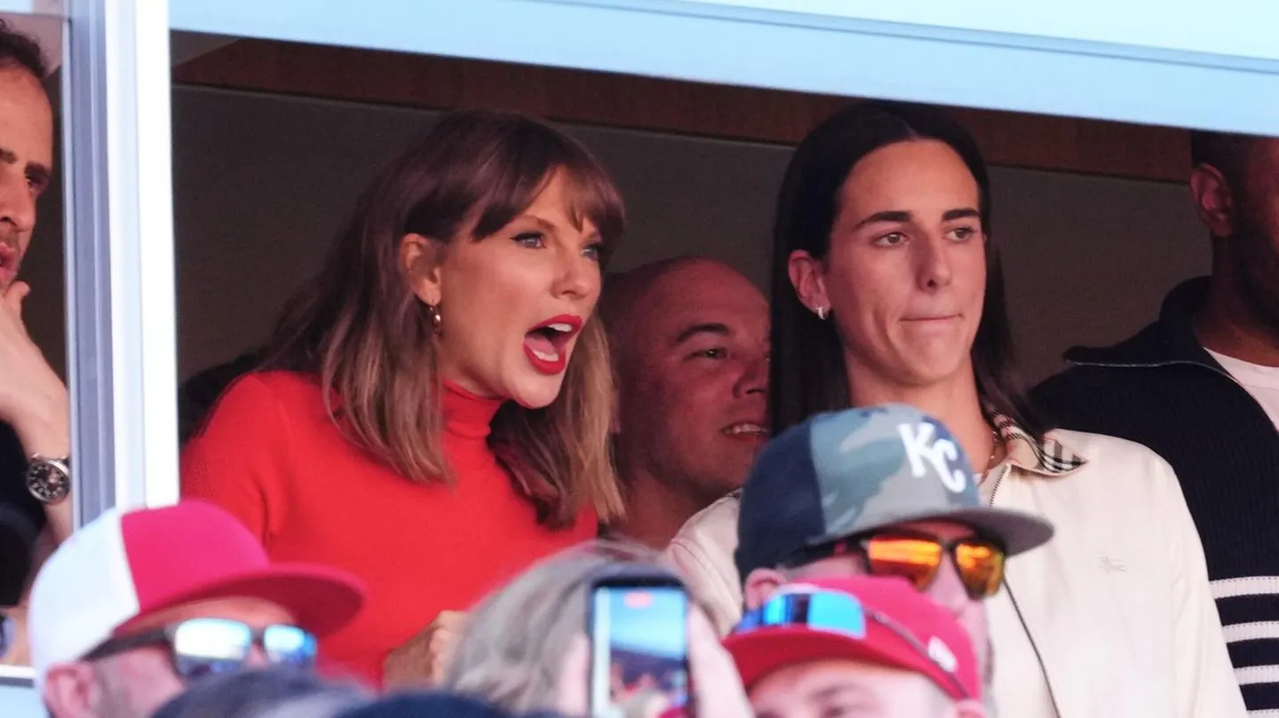 Chiefs verlieren: Rivalisierendes Football-Team stichelt gegen Taylor Swift