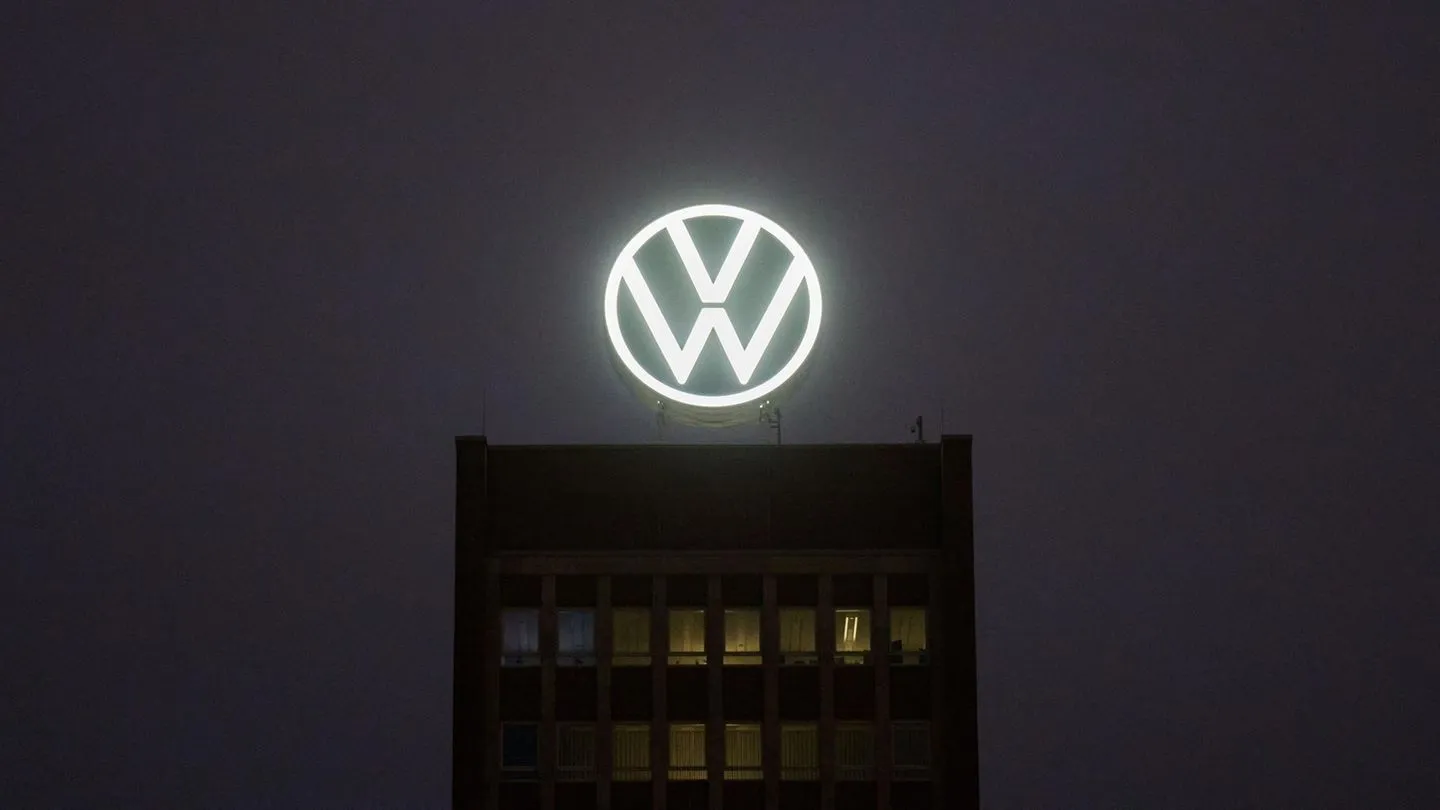 Autokonzern: VW rutscht im dritten Quartal tief in die roten Zahlen