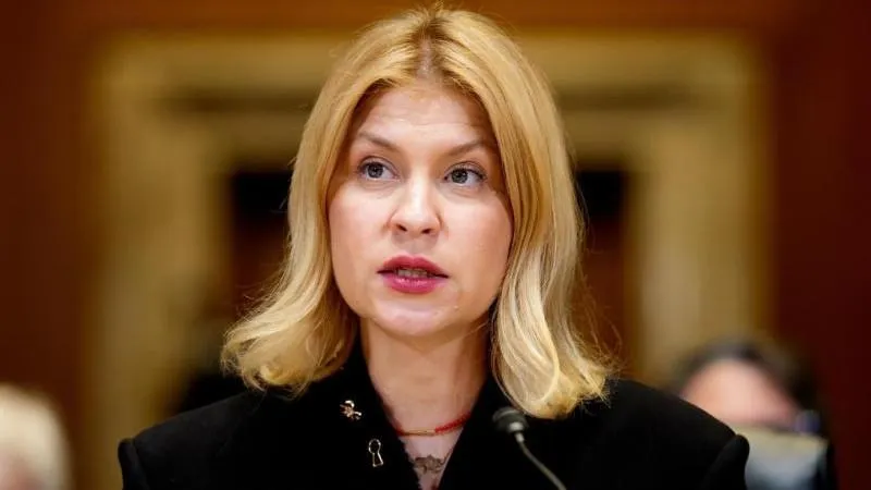 Selenskyj nimmt Rücktritt der ukrainischen Botschafterin in den USA an — weiteres Zeichen der Unruhe in Kiew