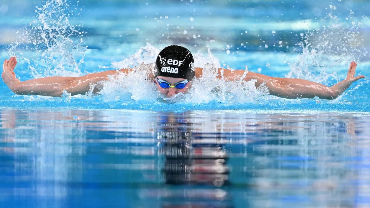 Schwimm-EM: Angelina Köhler holt Silber über 100 Meter Schmetterling — Russin Klepikowa auf dem Podium