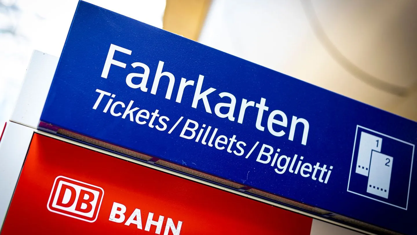 Bahntickets: Pendler im Fernverkehr profitieren künftig von deutlich günstigeren Monatskarten